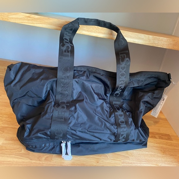 Lesportsac Dakota Large Deluxe Weekender in Black - Picture 3 of 5